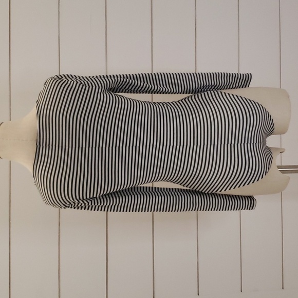 WHO WHAT WEAR small black and white bodysuit long sleeve - Picture 4 of 6